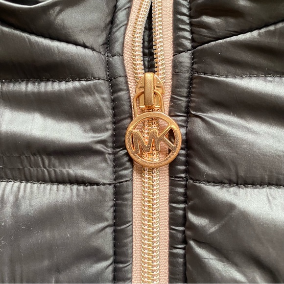 MICHAEL KORS FAUX FUR LINED PUFFER JACKET - Picture 7 of 10